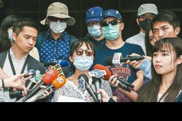 違法販售香港保單 理財作家周怡潔違反保險法遭訴